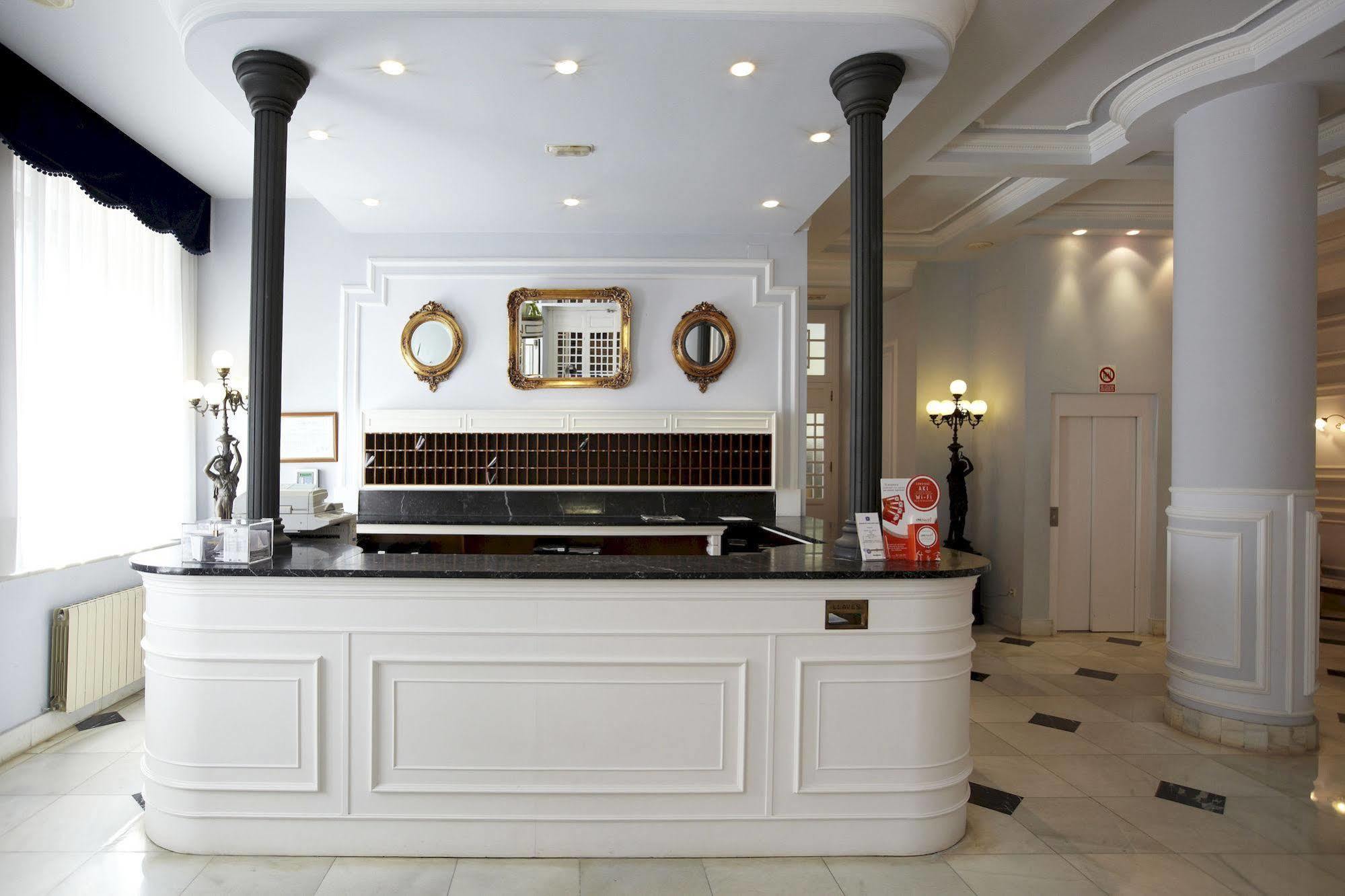 Gran Hotel Balneario De Liérganes Eksteriør billede
